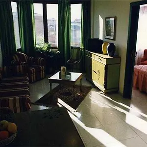 camparan-suites.catalonia-hotels.com/